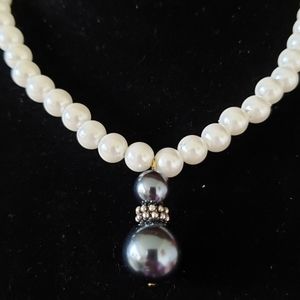 Elegant Pearl Gourd Necklace